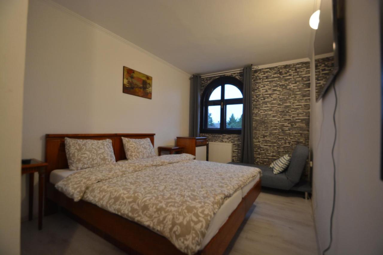 Gala - Guesthouse Nagyvárad Kültér fotó
